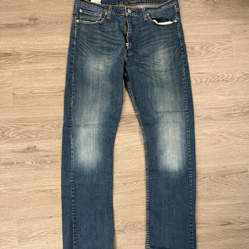 Men’s Levi’s 513, 36x 34. Little bit of stretch
